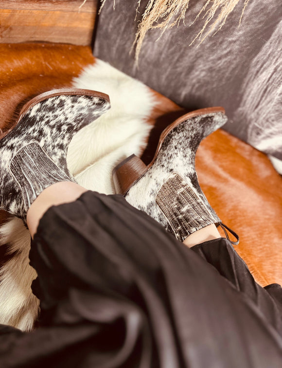 Cowhide Snipped Toe Boots