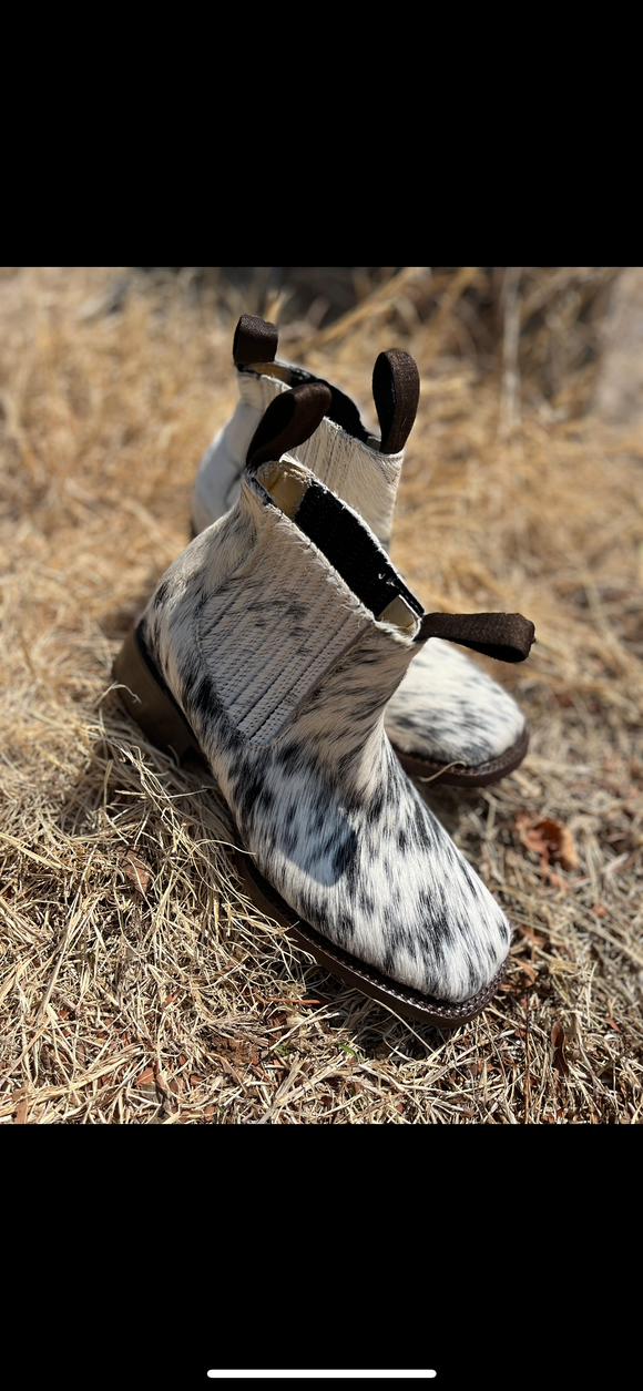 Women Cowhide Size 9